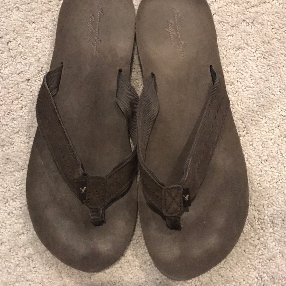 American eagle flip flops
